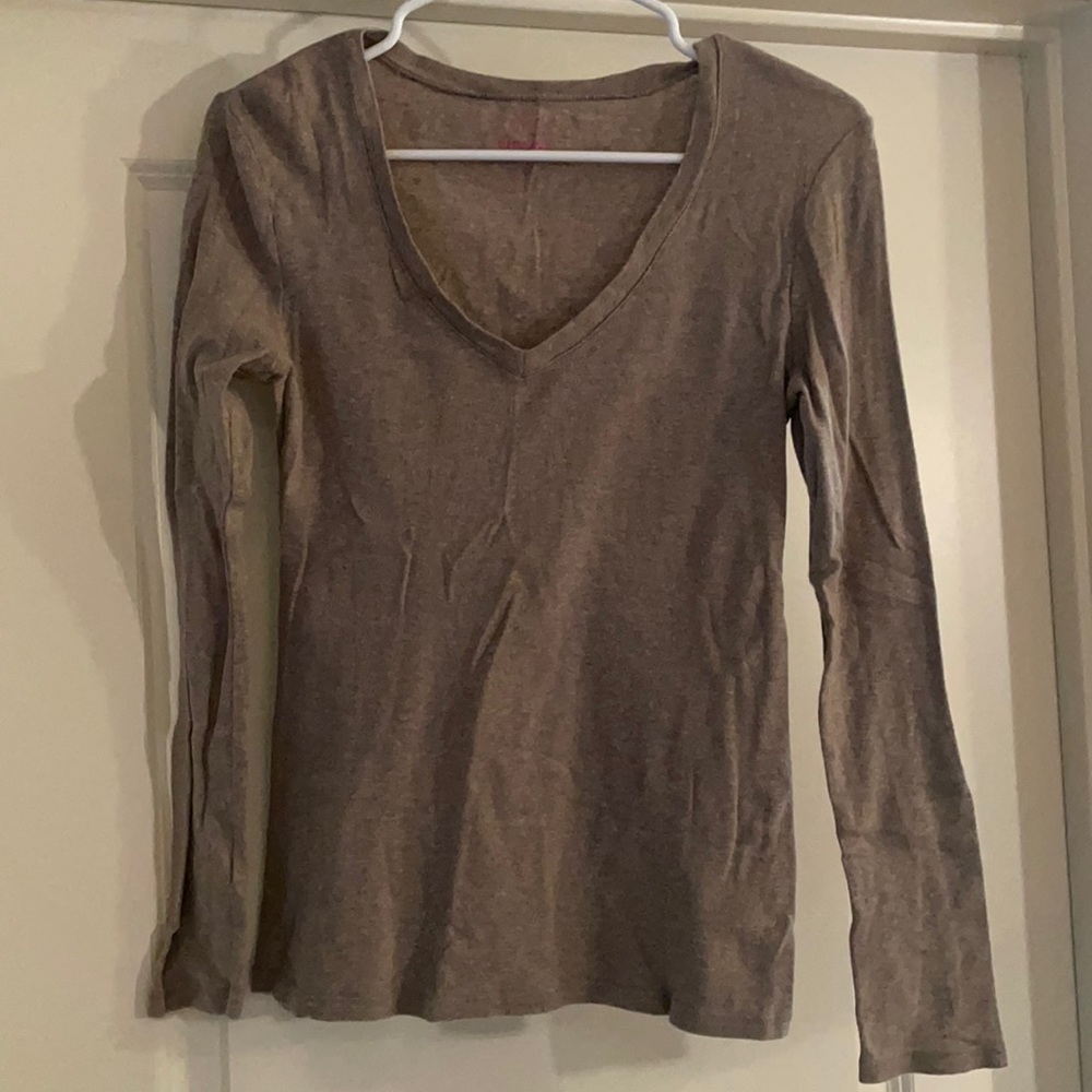 Medium Old Navy long sleeve v-neck